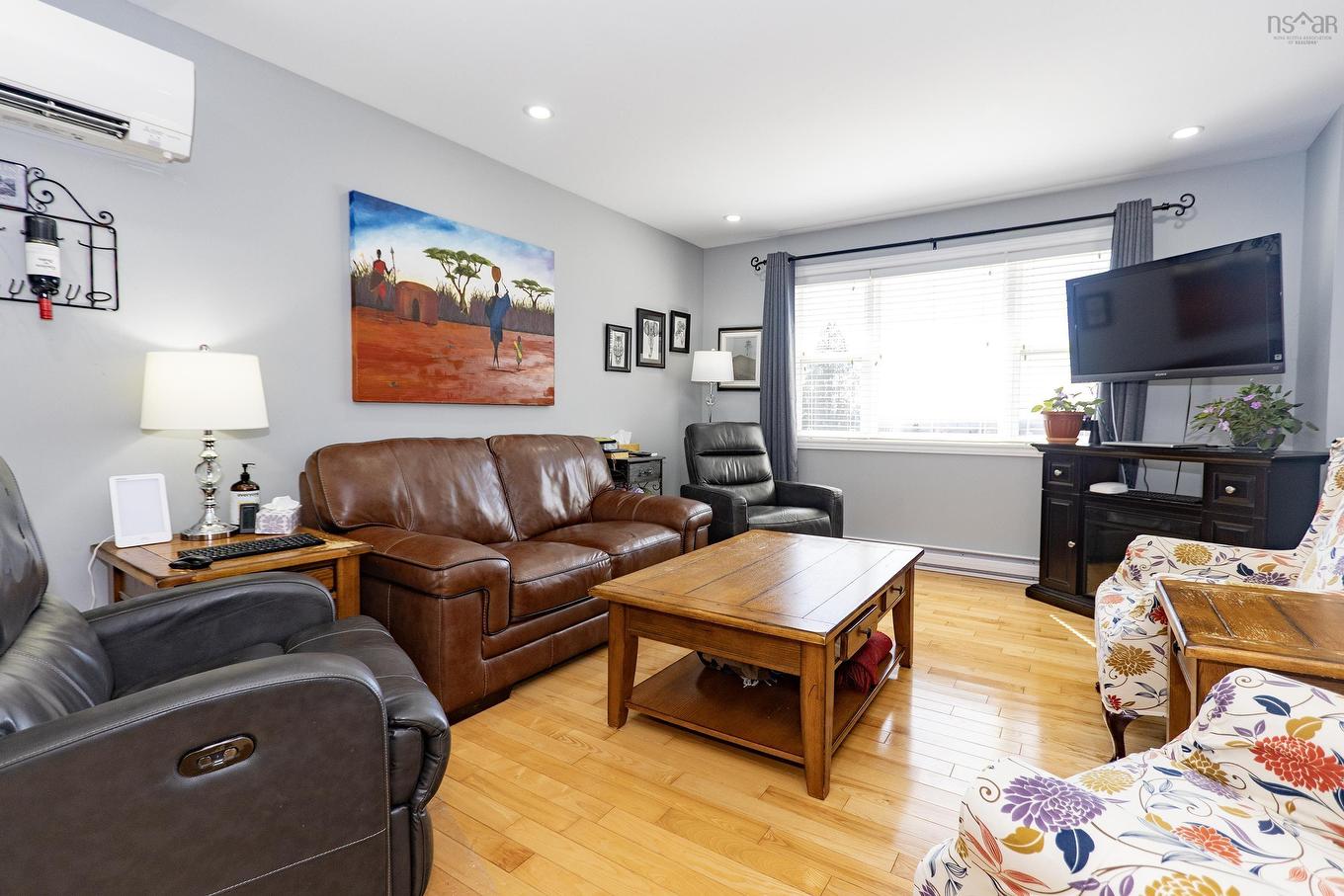 18372 Highway 2, Fenwick, NS