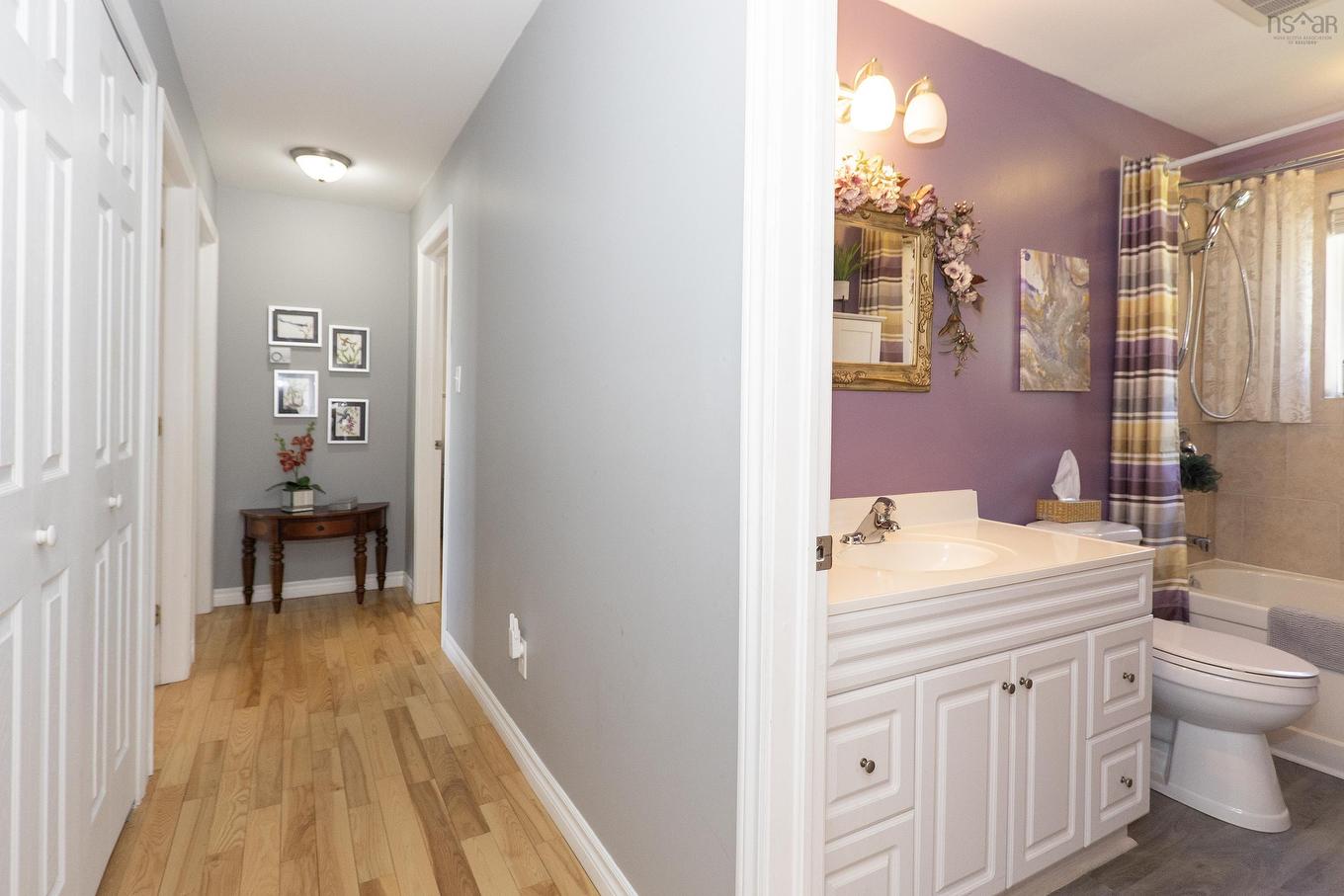 18372 Highway 2, Fenwick, NS