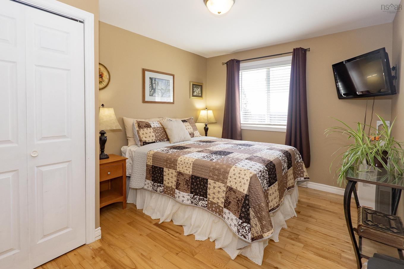 18372 Highway 2, Fenwick, NS