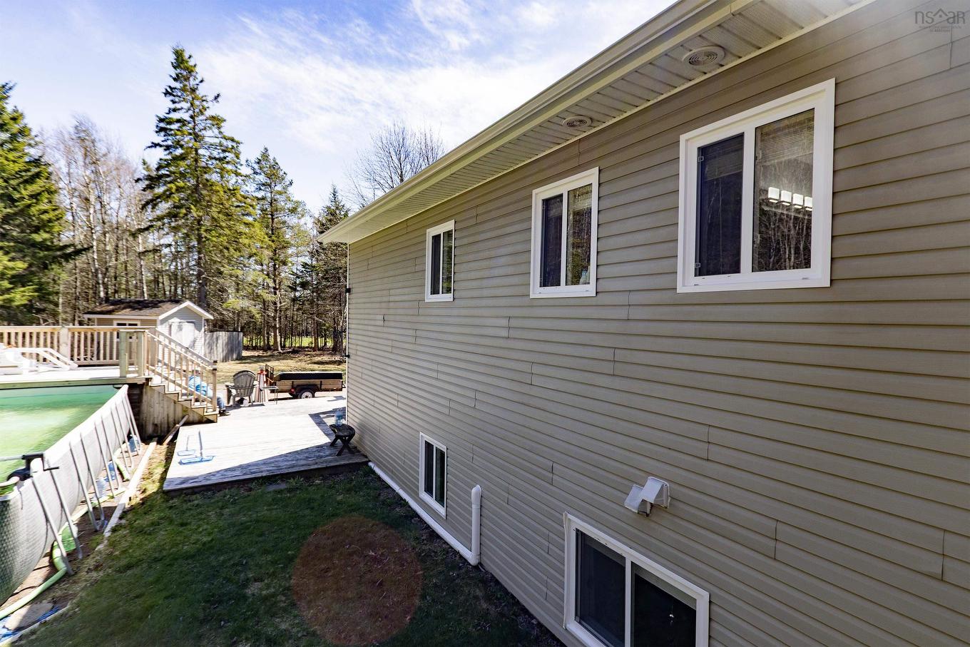 18372 Highway 2, Fenwick, NS