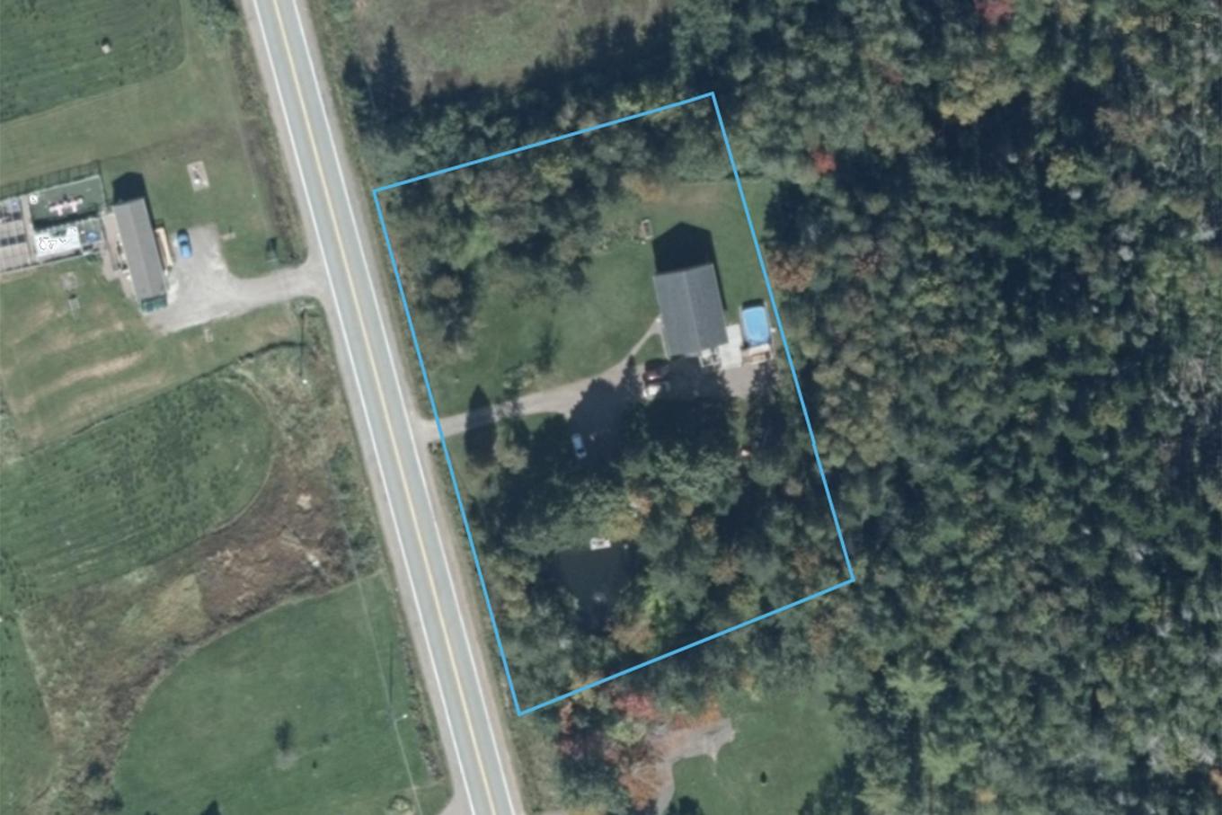 18372 Highway 2, Fenwick, NS
