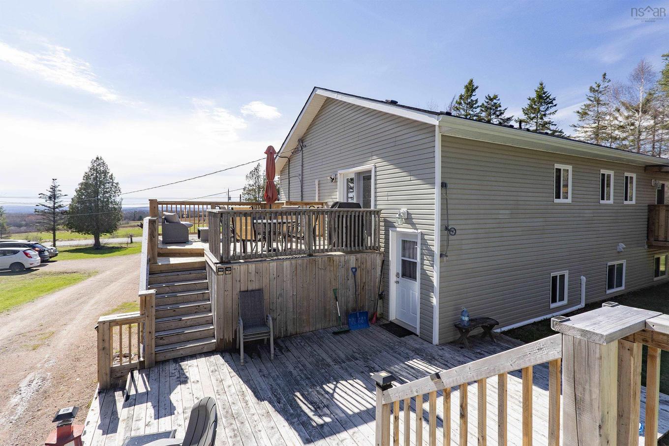 18372 Highway 2, Fenwick, NS