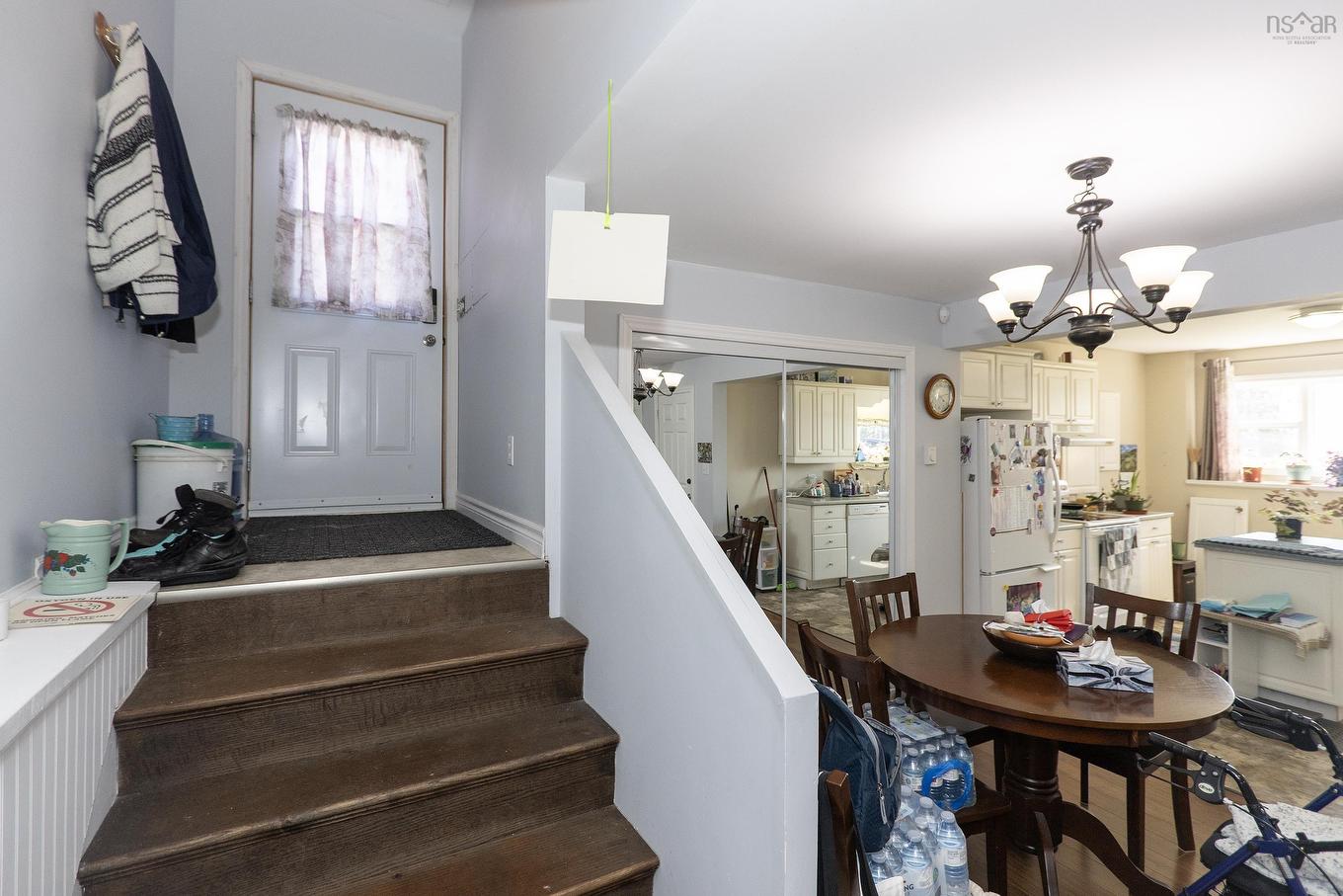 18372 Highway 2, Fenwick, NS