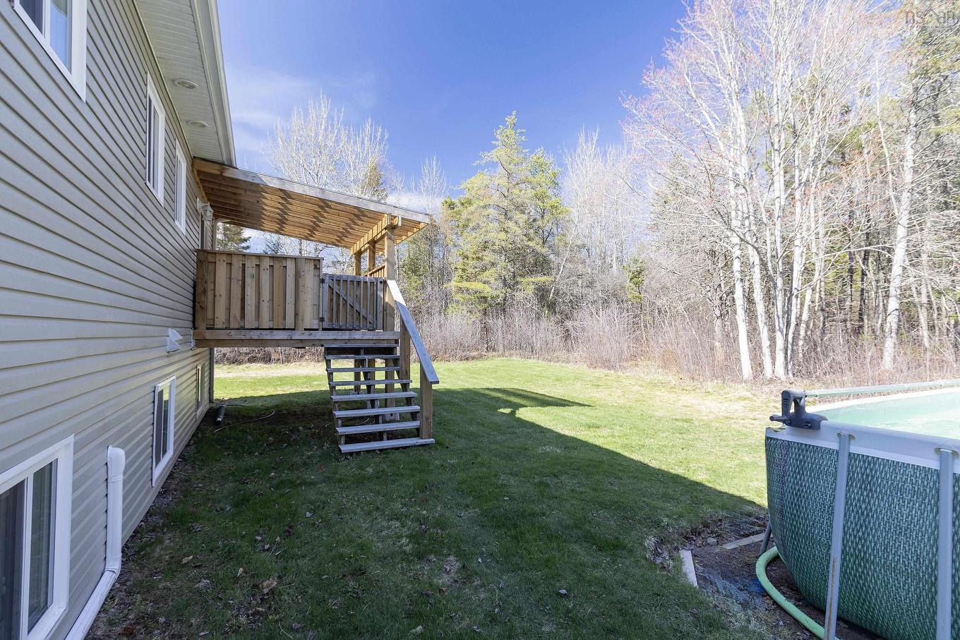 18372 Highway 2, Fenwick, NS
