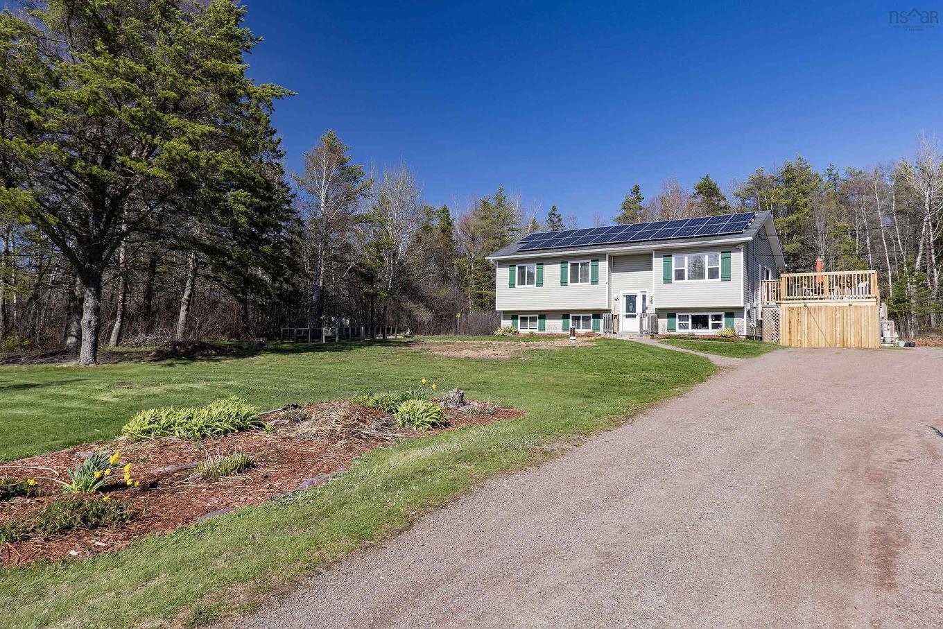 18372 Highway 2, Fenwick, NS