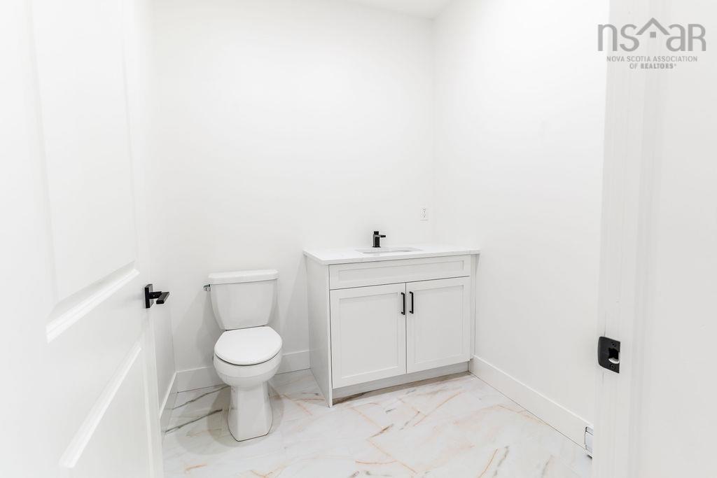 37 Periwinkle Drive, Enfield, NS - Indoor Photo Showing Bathroom