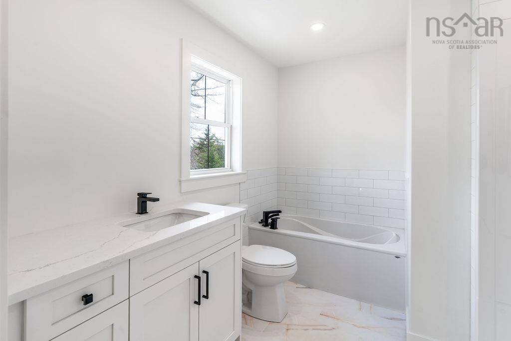 37 Periwinkle Drive, Enfield, NS - Indoor Photo Showing Bathroom