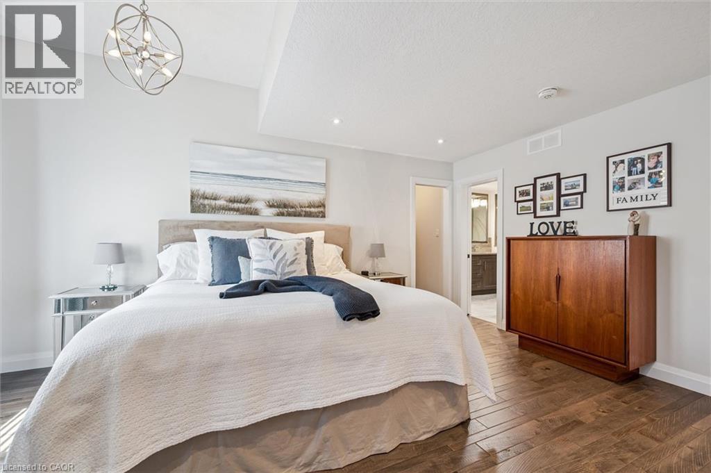 254 Gosling Gardens Unit# 20, Guelph, ON - Indoor Photo Showing Bedroom