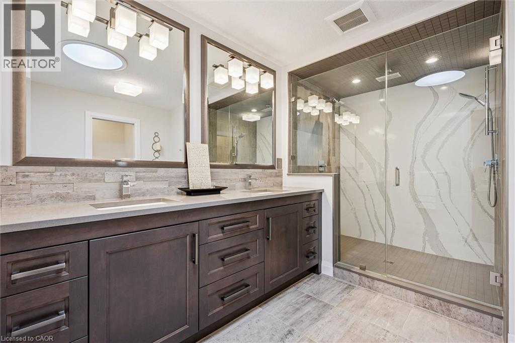 254 Gosling Gardens Unit# 20, Guelph, ON - Indoor Photo Showing Bathroom