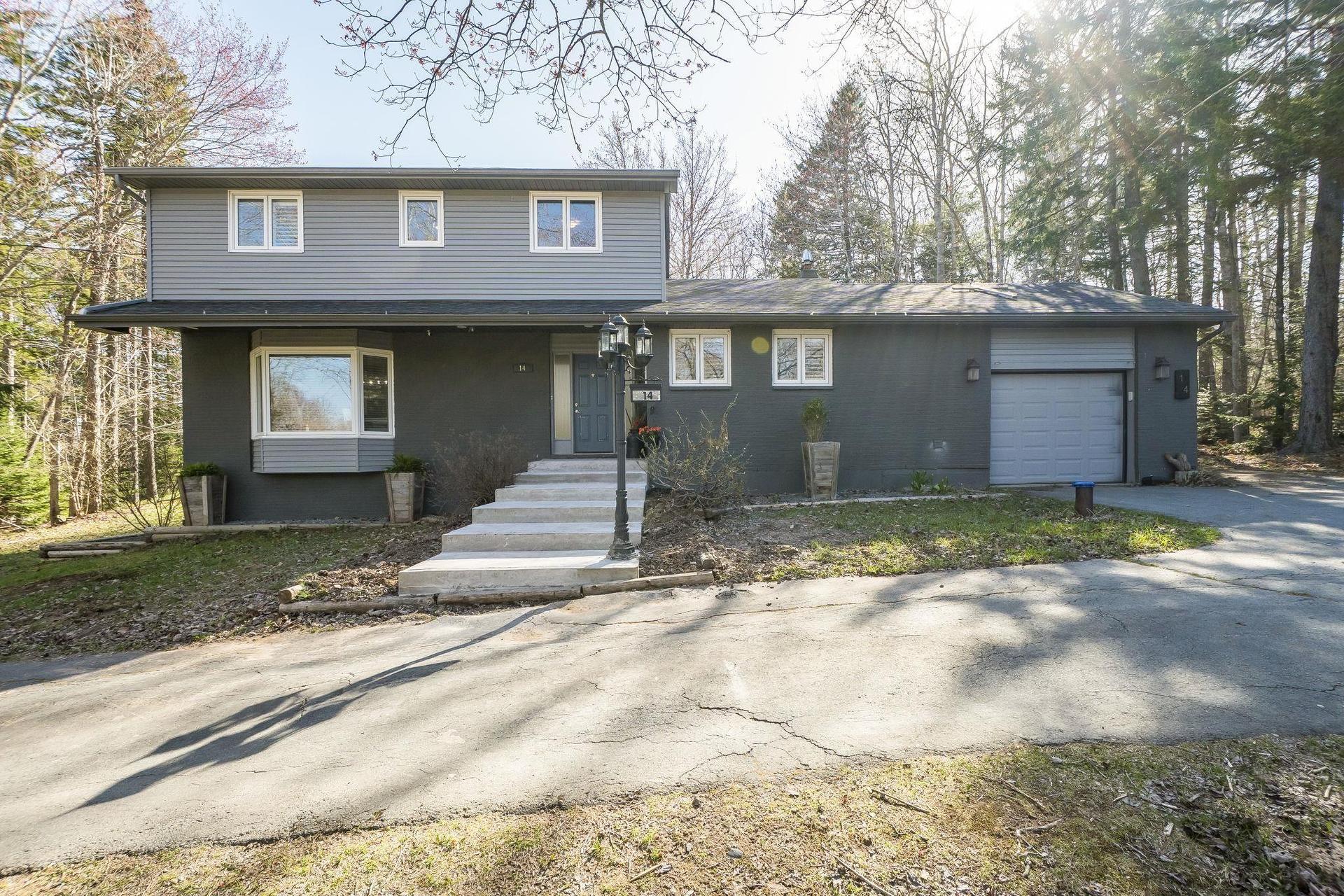 14 Sandstone Avenue, Fall River, NS