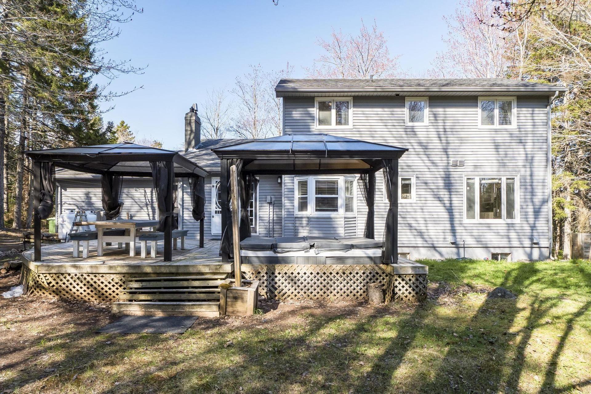 14 Sandstone Avenue, Fall River, NS