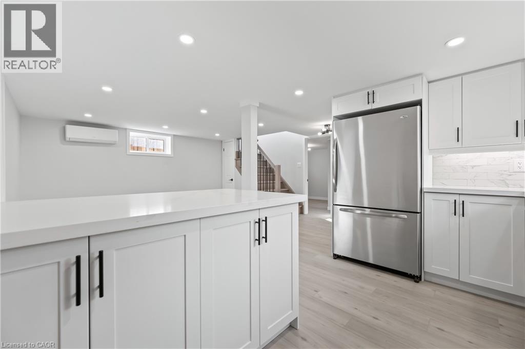 1180 Union Street, Kitchener, ON - Indoor