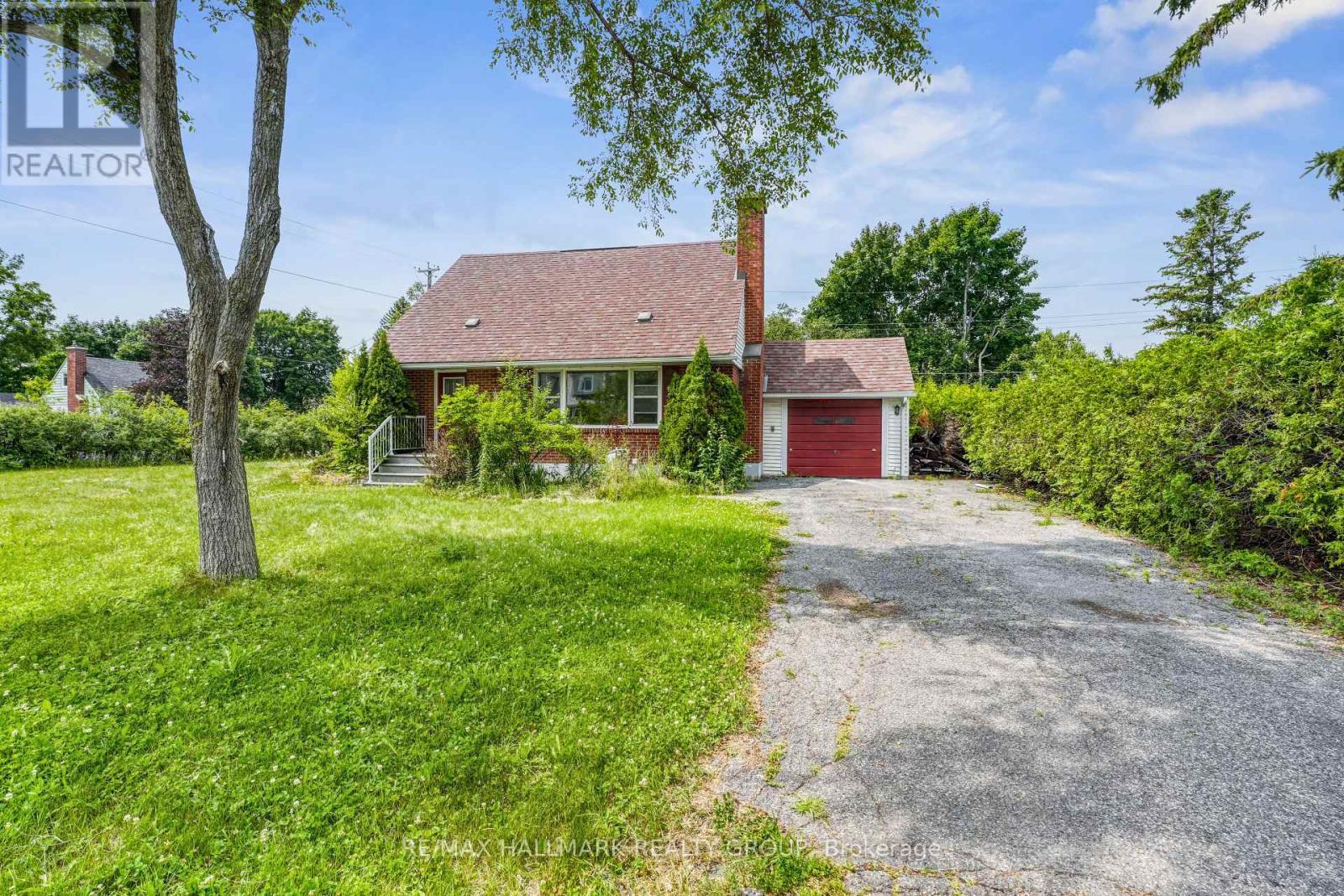223 Sanford Avenue, Ottawa, ON - Outdoor