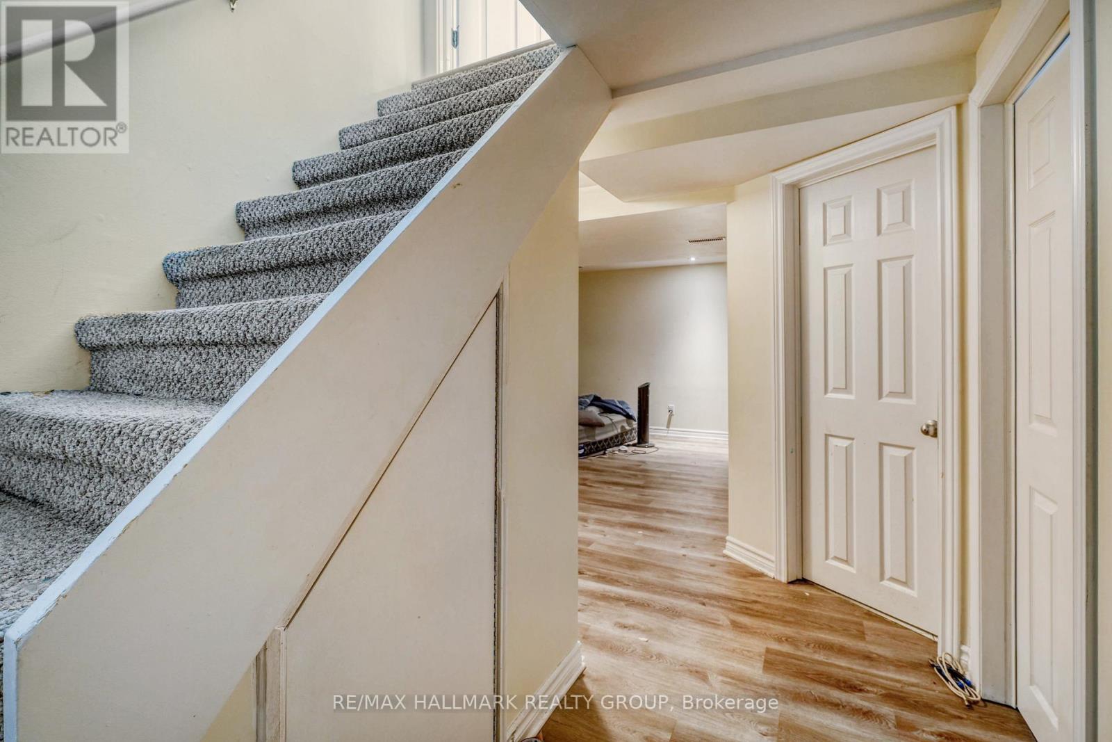 223 Sanford Avenue, Ottawa, ON - Indoor Photo Showing Other Room