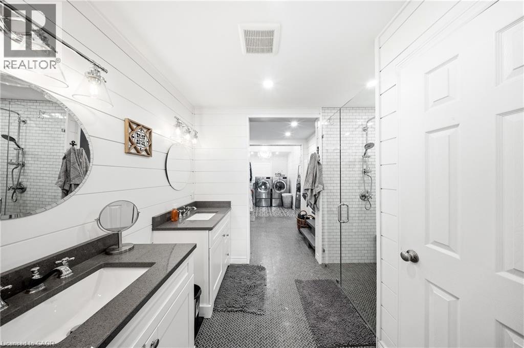 464 West Edith Cavell Boulevard, Port Stanley, ON - Indoor