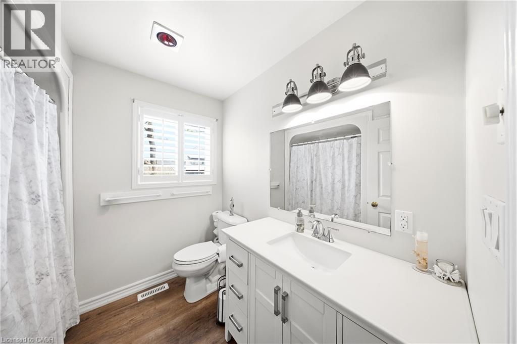 464 West Edith Cavell Boulevard, Port Stanley, ON - Indoor Photo Showing Bathroom