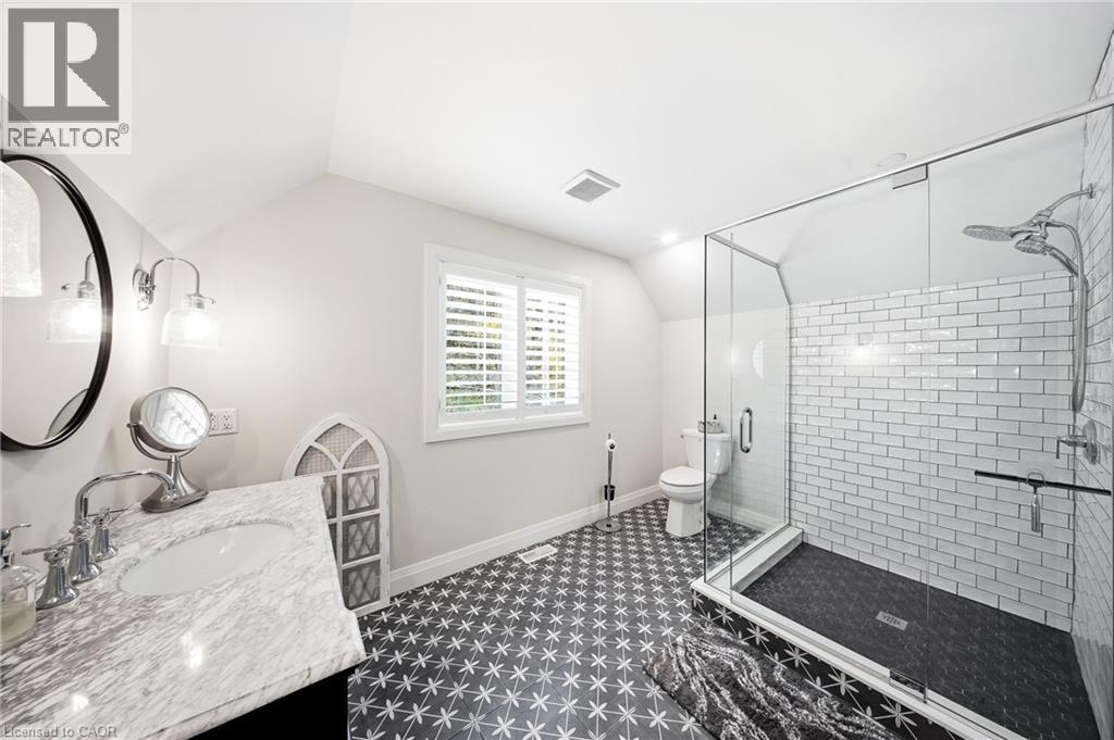 464 West Edith Cavell Boulevard, Port Stanley, ON - Indoor Photo Showing Bathroom