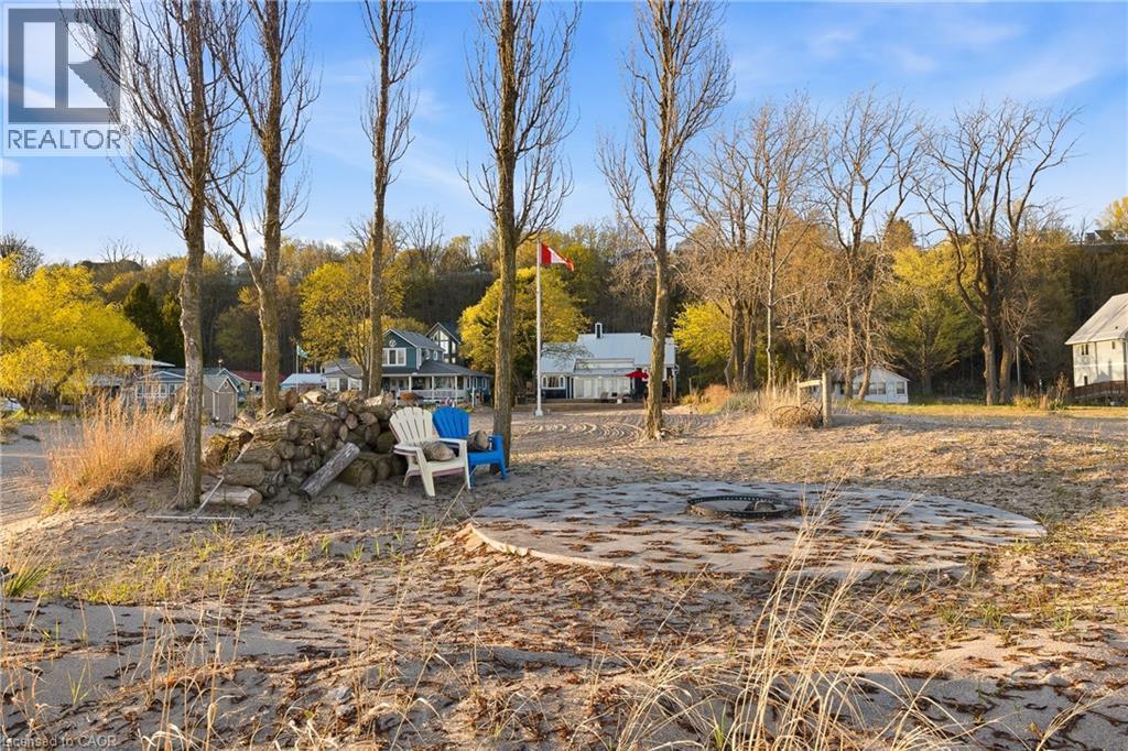 464 West Edith Cavell Boulevard, Port Stanley, ON - Outdoor