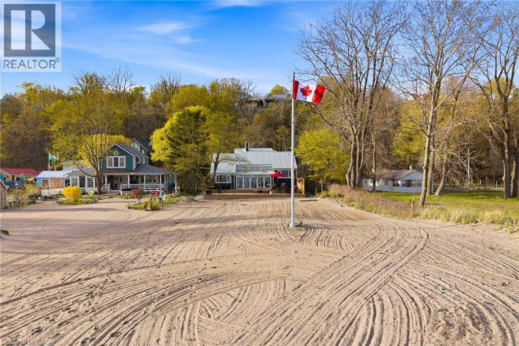 464 West Edith Cavell Boulevard, Port Stanley, ON - Outdoor With Deck Patio Veranda