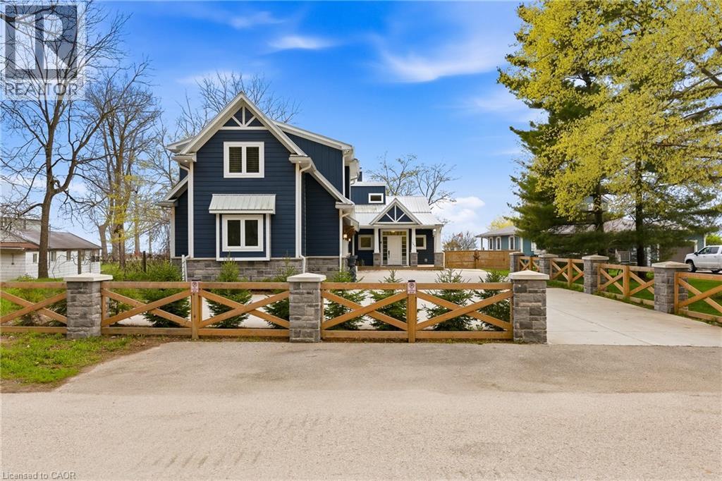 464 West Edith Cavell Boulevard, Port Stanley, ON - Outdoor With Facade