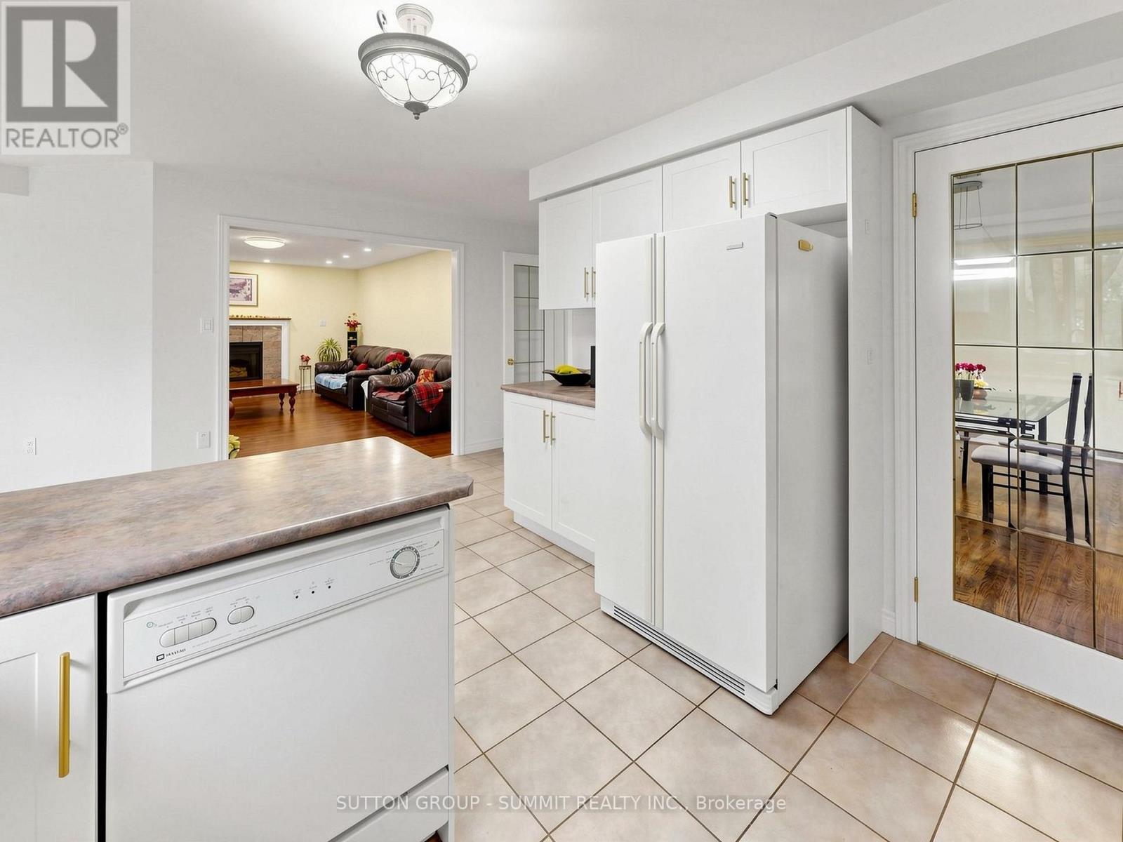 1763 Willow Way, Mississauga, ON - Indoor Photo Showing Kitchen