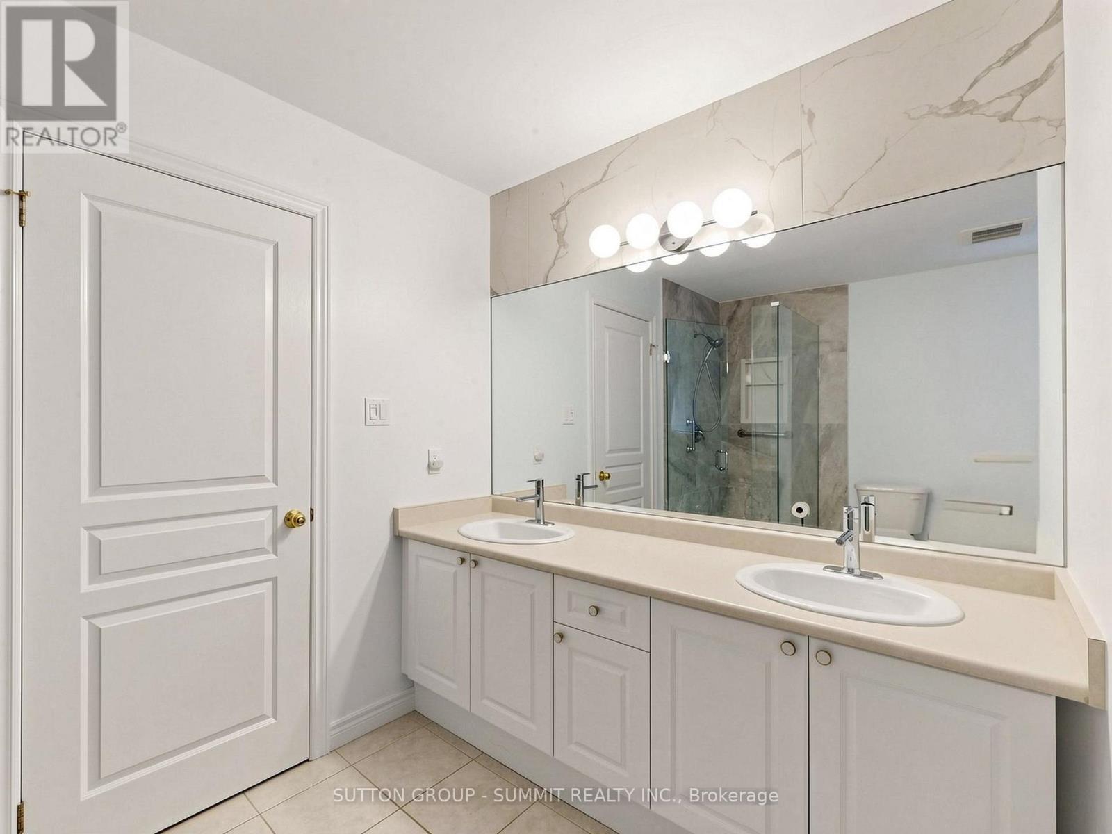 1763 Willow Way, Mississauga, ON - Indoor Photo Showing Bathroom