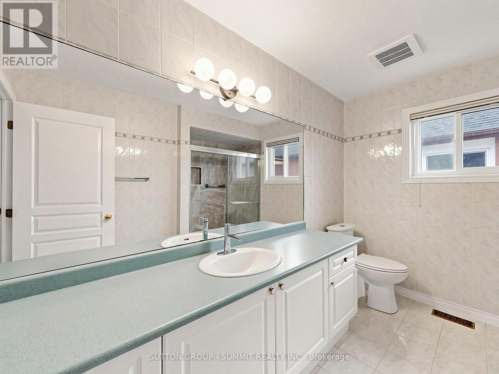1763 Willow Way, Mississauga, ON - Indoor Photo Showing Bathroom