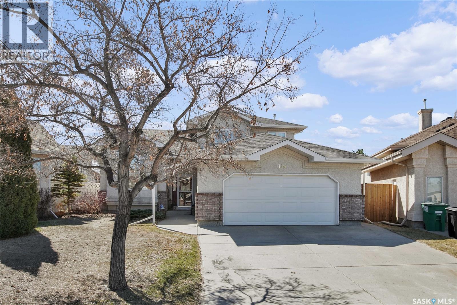 114 Woods Court, Saskatoon, SK - Outdoor