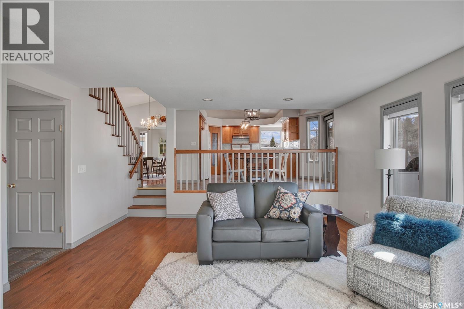 114 Woods Court, Saskatoon, SK - Indoor Photo Showing Living Room