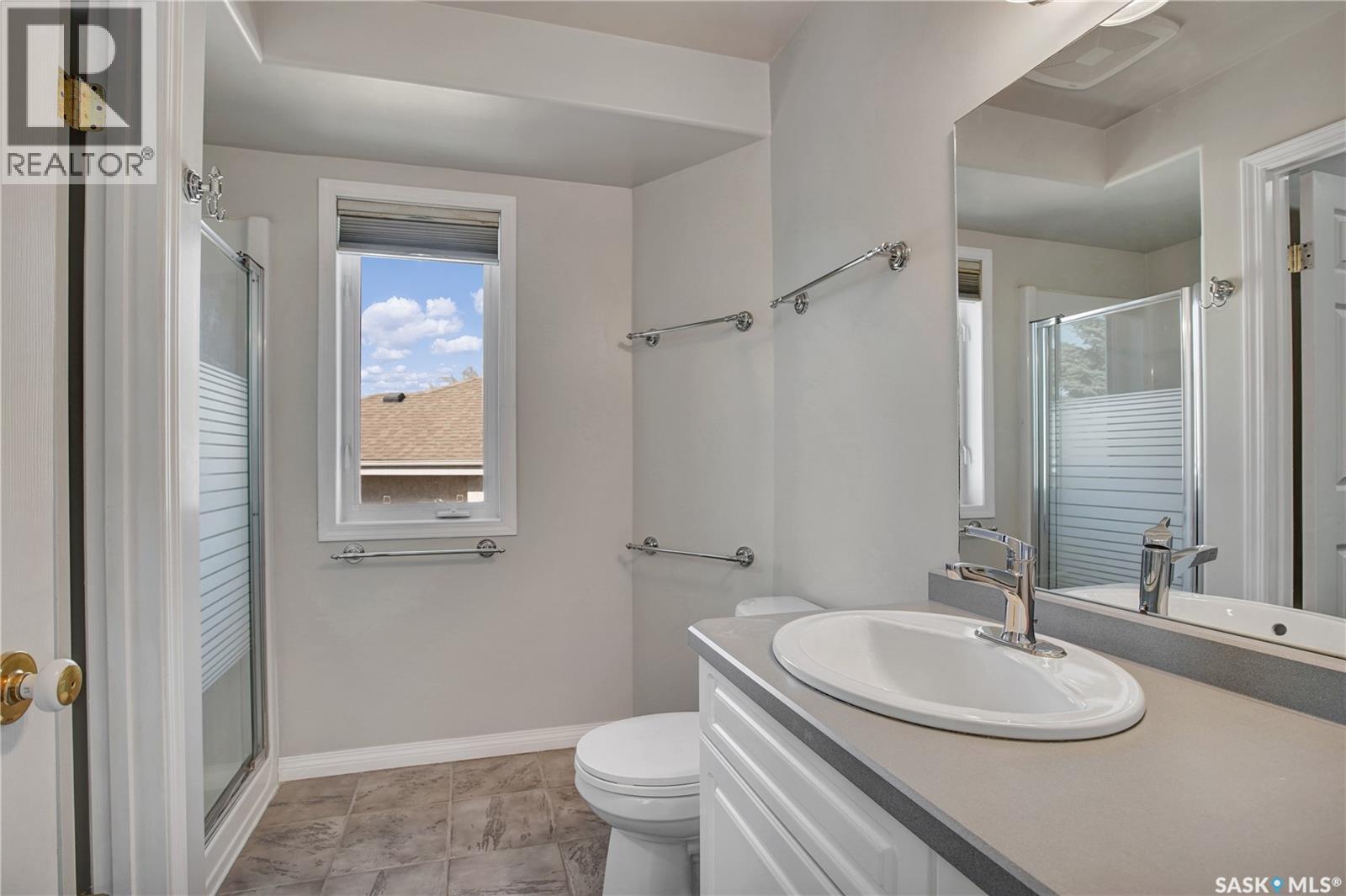 114 Woods Court, Saskatoon, SK - Indoor Photo Showing Bathroom