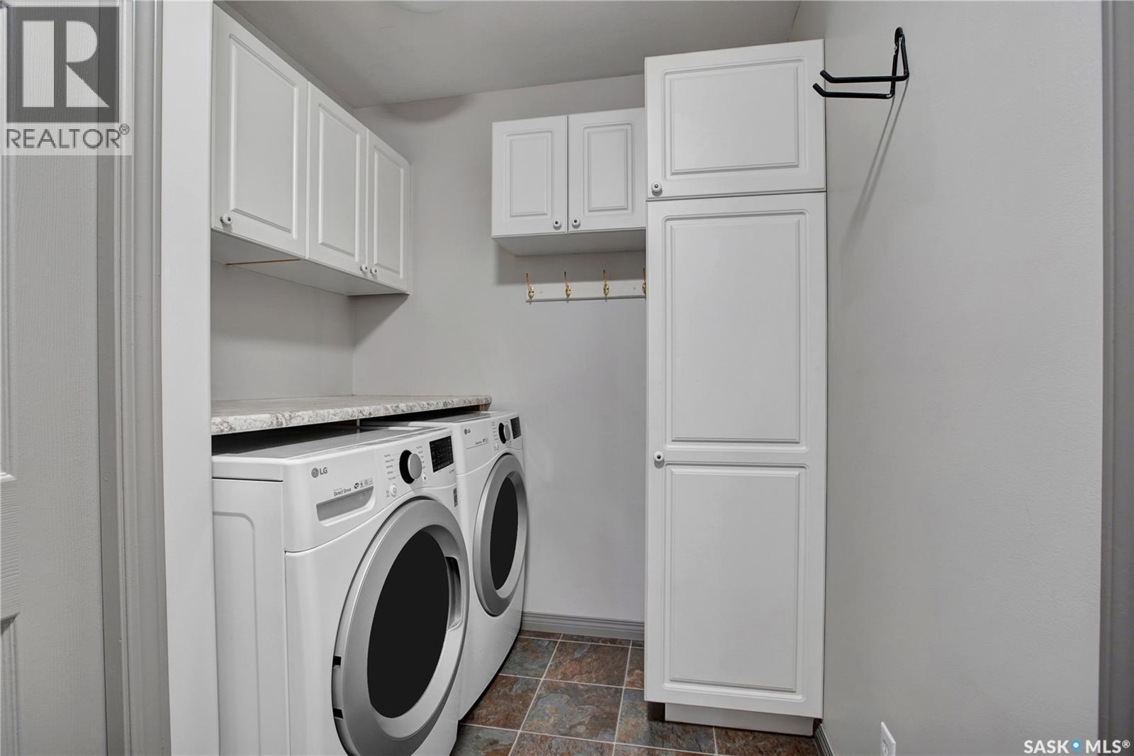 114 Woods Court, Saskatoon, SK - Indoor Photo Showing Laundry Room