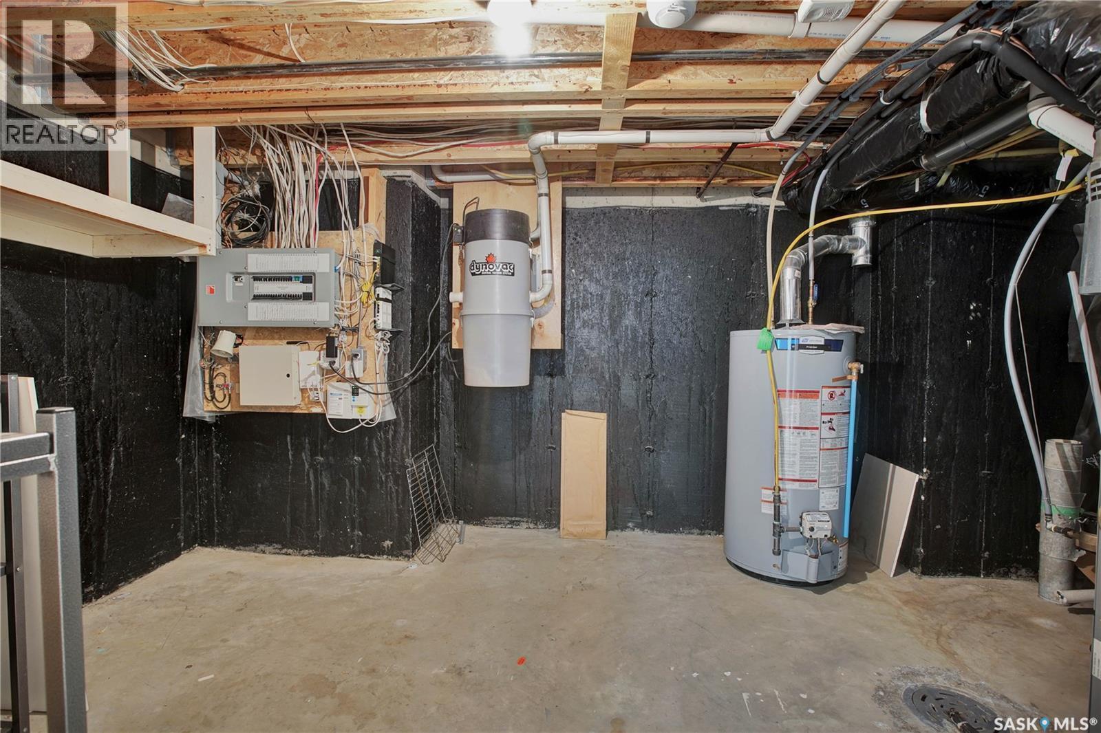 114 Woods Court, Saskatoon, SK - Indoor Photo Showing Basement