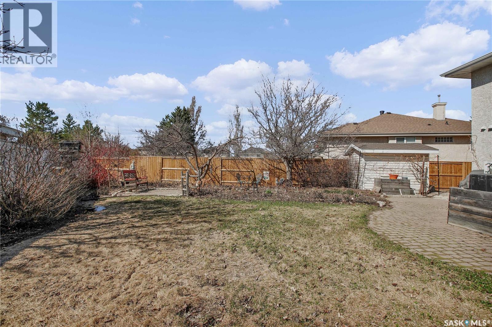 114 Woods Court, Saskatoon, SK - Outdoor