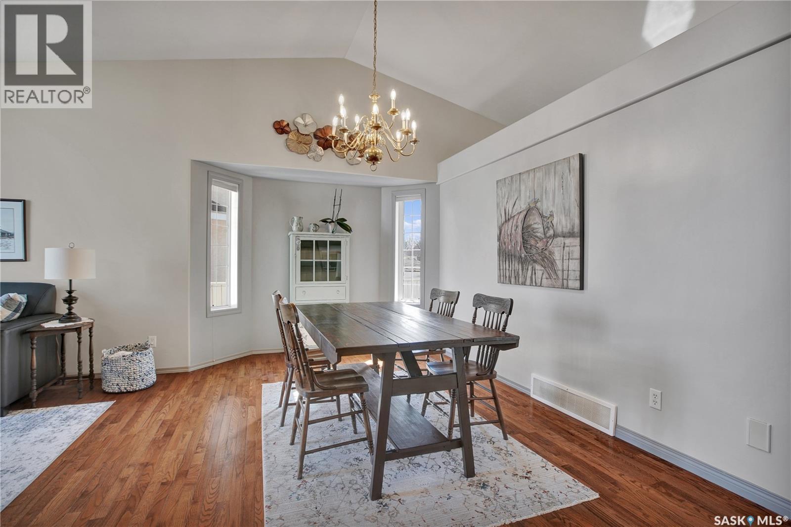 114 Woods Court, Saskatoon, SK - Indoor Photo Showing Dining Room