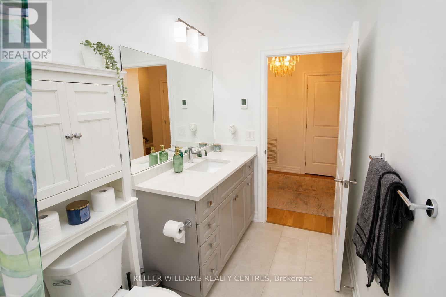 Guest bath - 1107 - 1880 Gordon Street, Guelph, ON - Indoor Photo Showing Bathroom