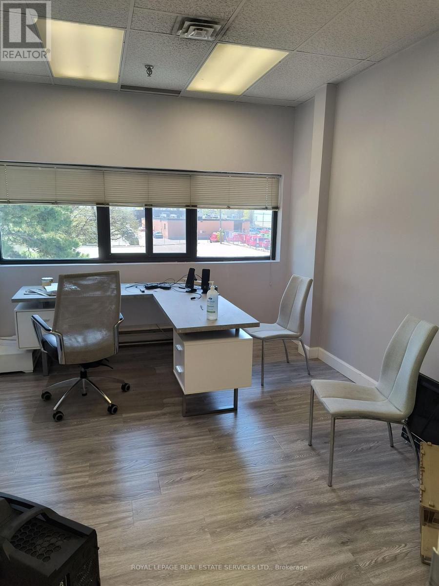 2A - 12 Upjohn Road, Toronto, ON