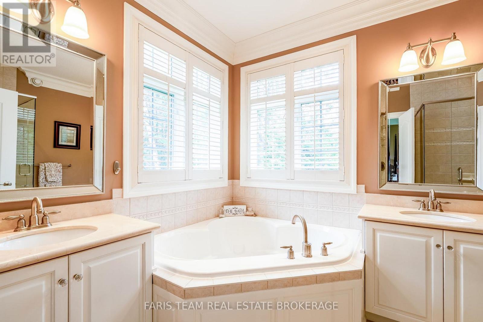 20 Mourning Dove Trail, Tiny, ON - Indoor Photo Showing Bathroom