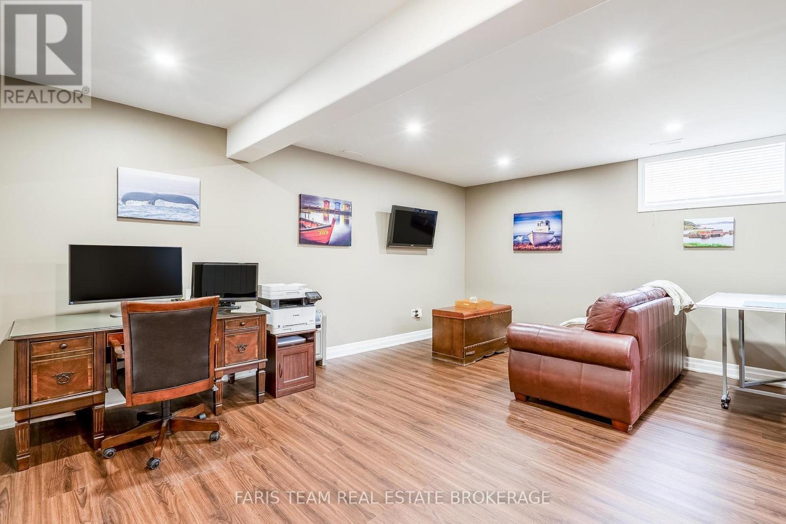 20 Mourning Dove Trail, Tiny, ON - Indoor Photo Showing Other Room