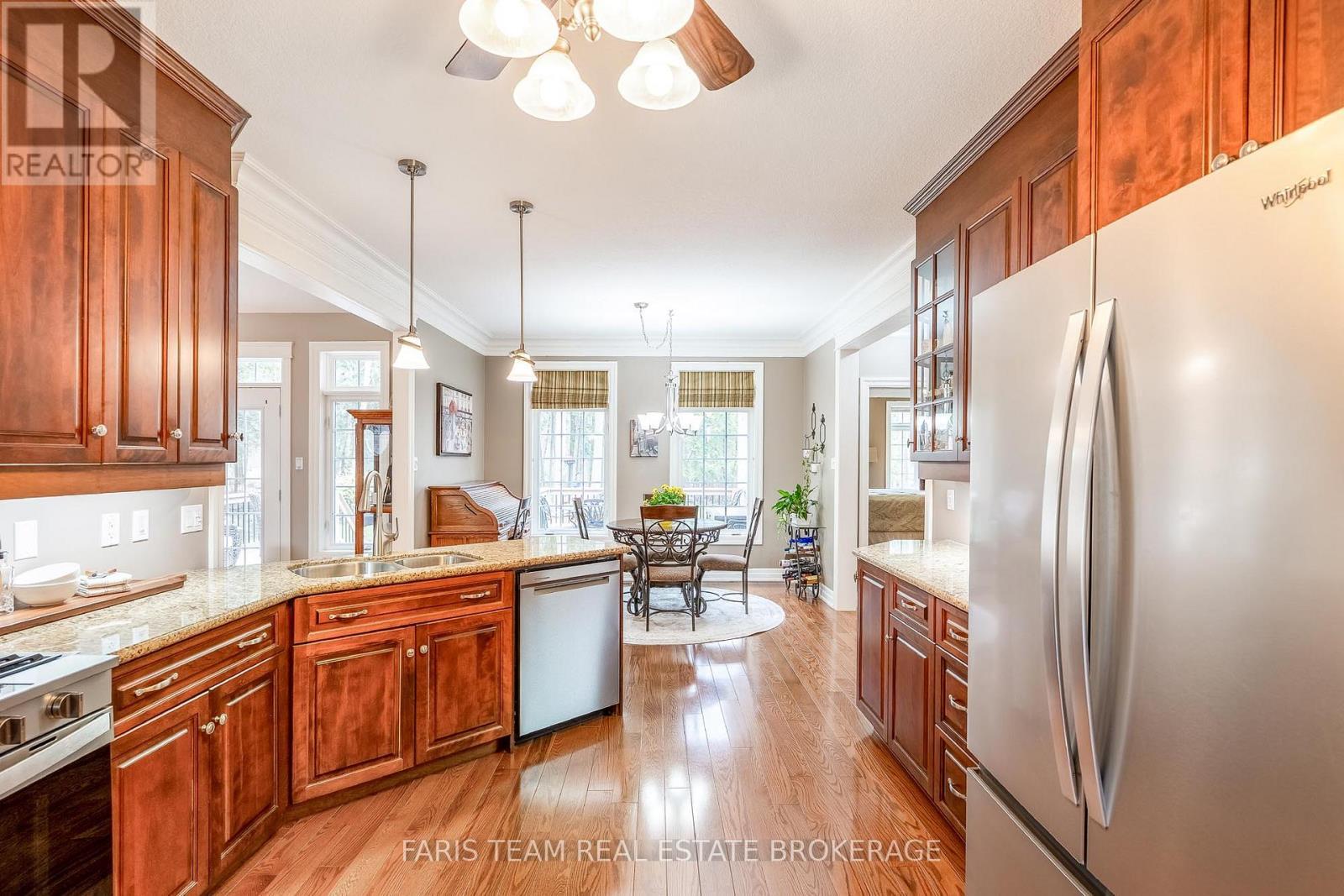 20 Mourning Dove Trail, Tiny, ON - Indoor Photo Showing Kitchen With Double Sink