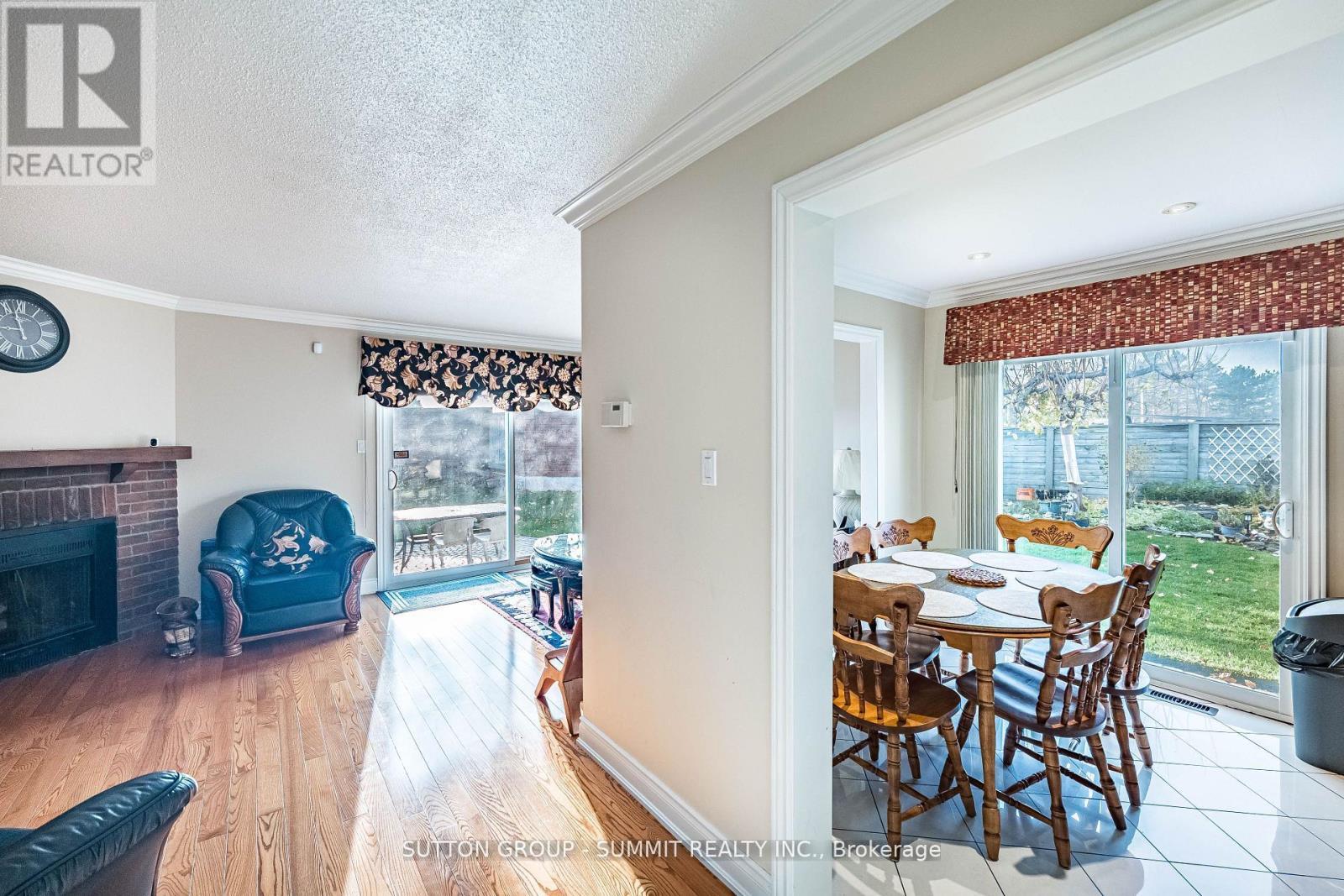 4284 Sawmill Valley Drive, Mississauga, ON - Indoor With Fireplace