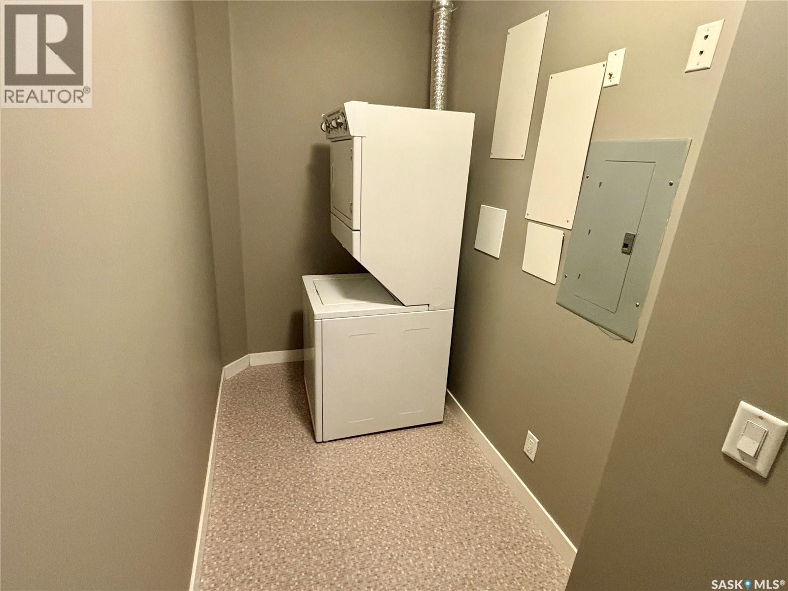 103 706 Hart Road, Saskatoon, SK - Indoor Photo Showing Laundry Room