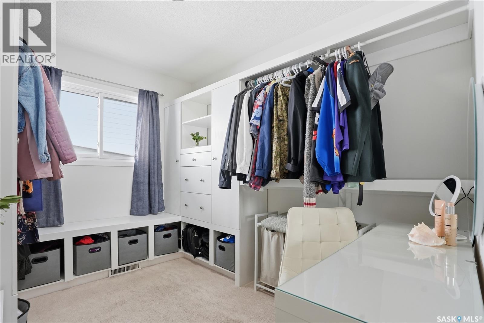 1722 Alexandra Avenue, Saskatoon, SK - Indoor With Storage