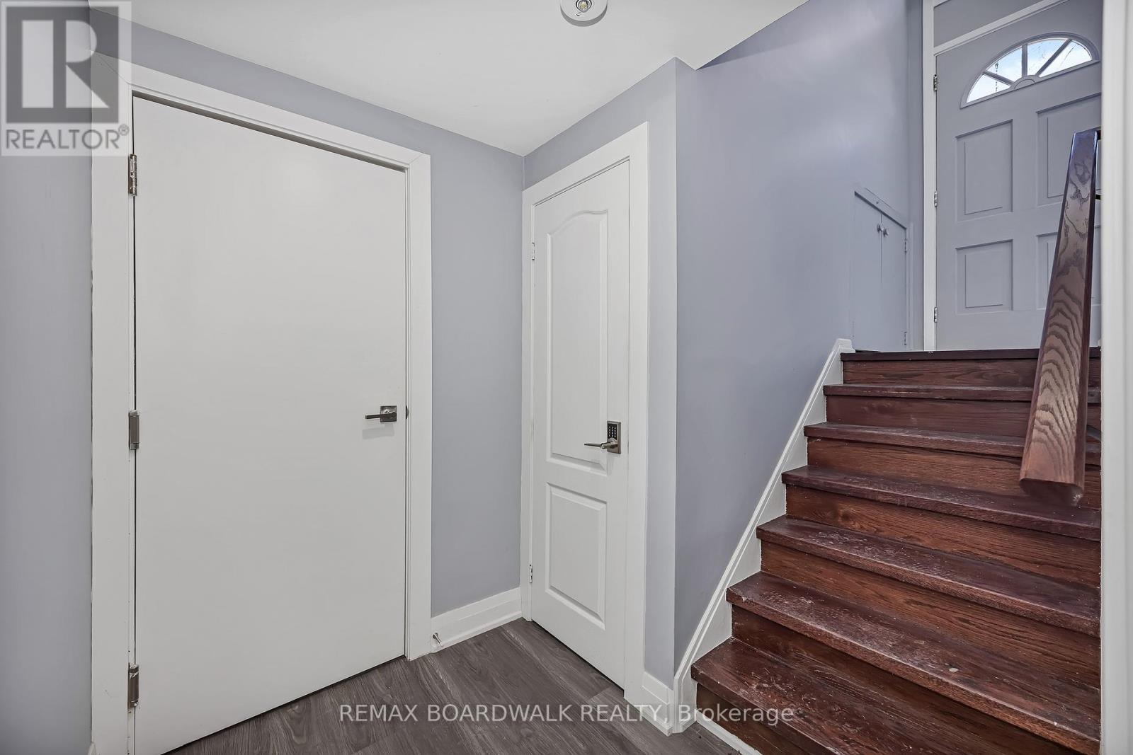 956 Garwood Avenue, Ottawa, ON - Indoor Photo Showing Other Room