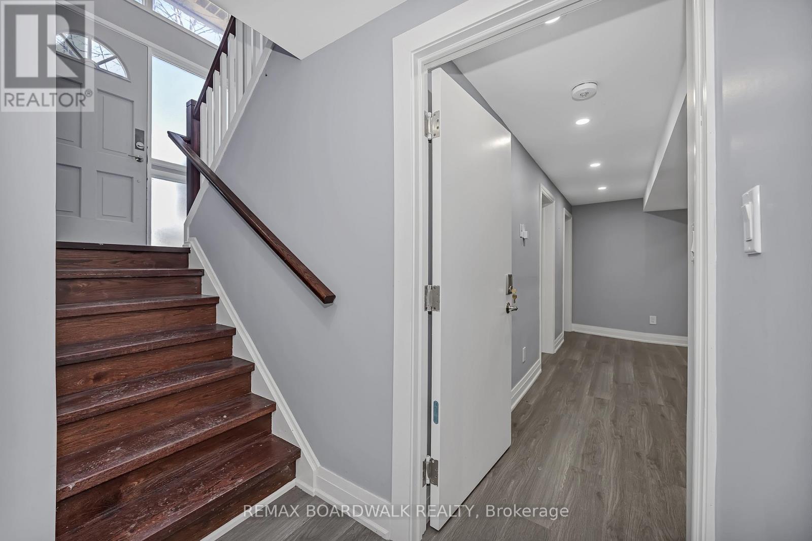 956 Garwood Avenue, Ottawa, ON - Indoor Photo Showing Other Room