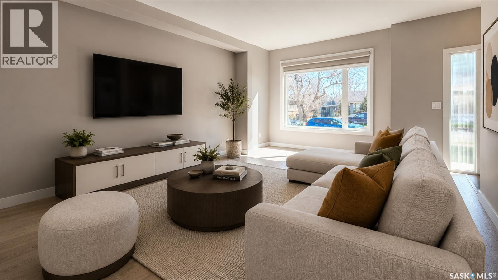 2212 St Patrick Avenue, Saskatoon, SK - Indoor Photo Showing Living Room