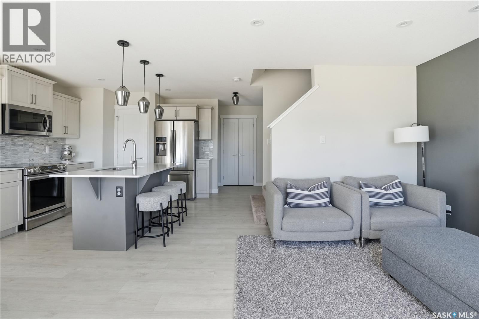 3181 Mazurak Crescent, Regina, SK - Indoor Photo Showing Kitchen With Stainless Steel Kitchen With Upgraded Kitchen