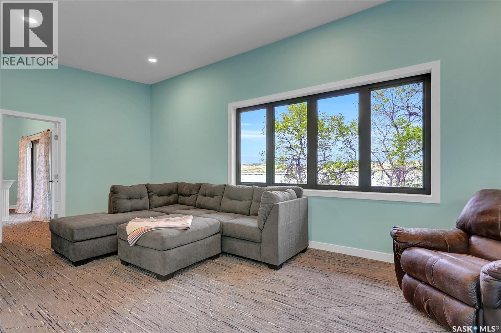 1202 Tatanka Drive, Sun Valley, SK - Indoor Photo Showing Living Room