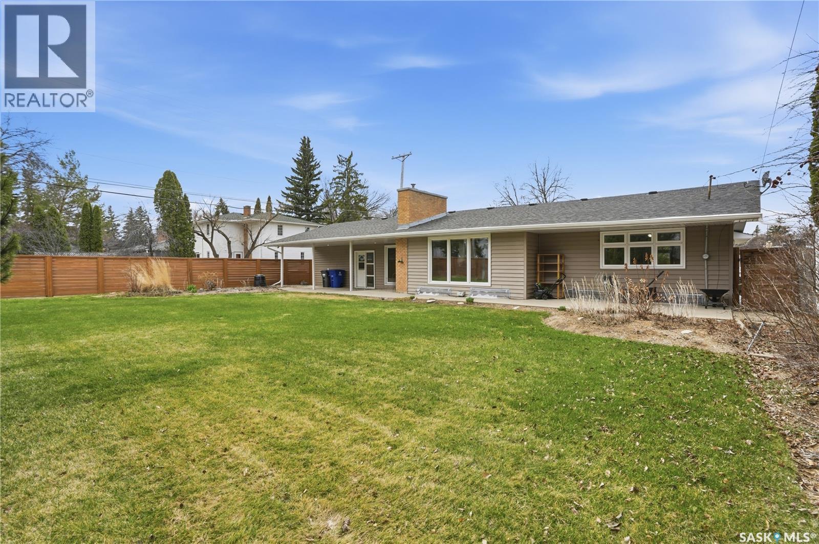 425 Bate Crescent, Saskatoon, SK - Outdoor With Deck Patio Veranda
