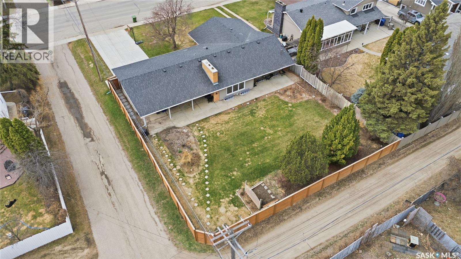 425 Bate Crescent, Saskatoon, SK - Outdoor With View