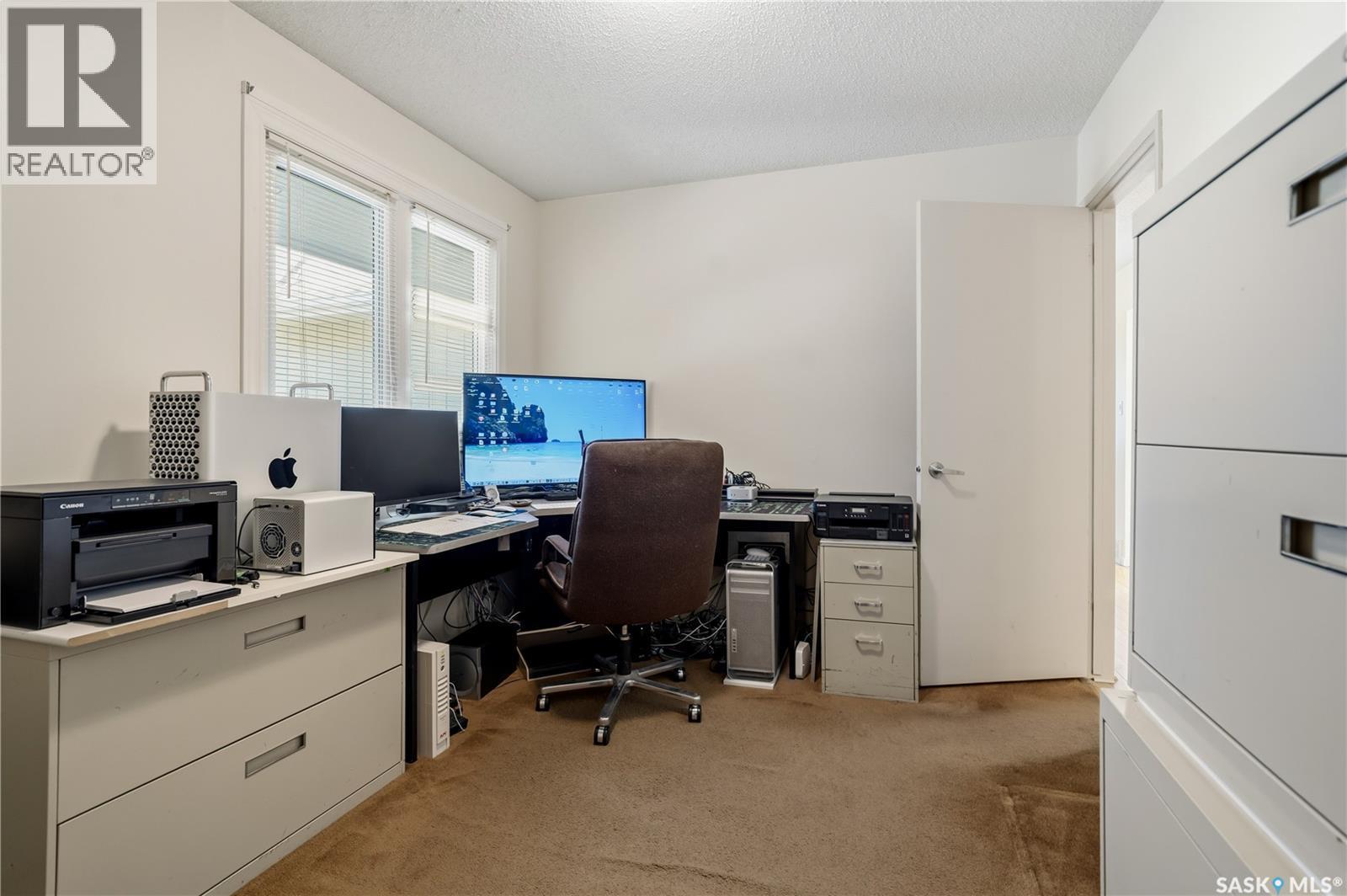 6 Selkirk Crescent, Regina, SK - Indoor Photo Showing Office
